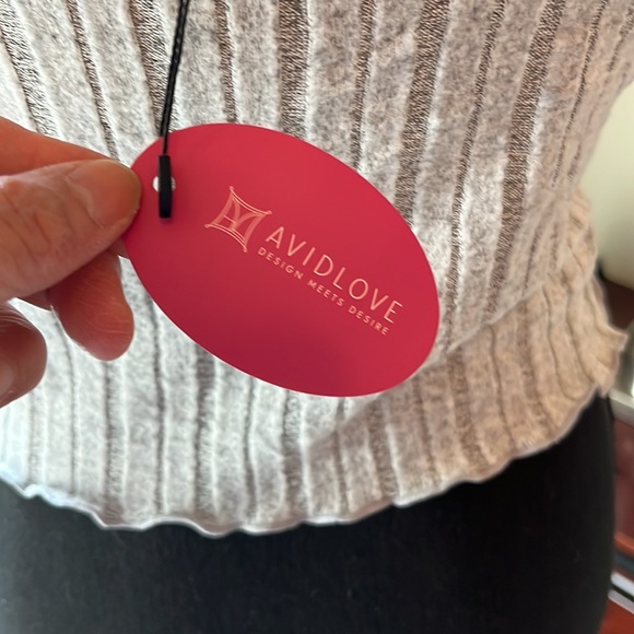 Gray crop top with adjustable straps Avidlove Medium NWT - Picture 7 of 8